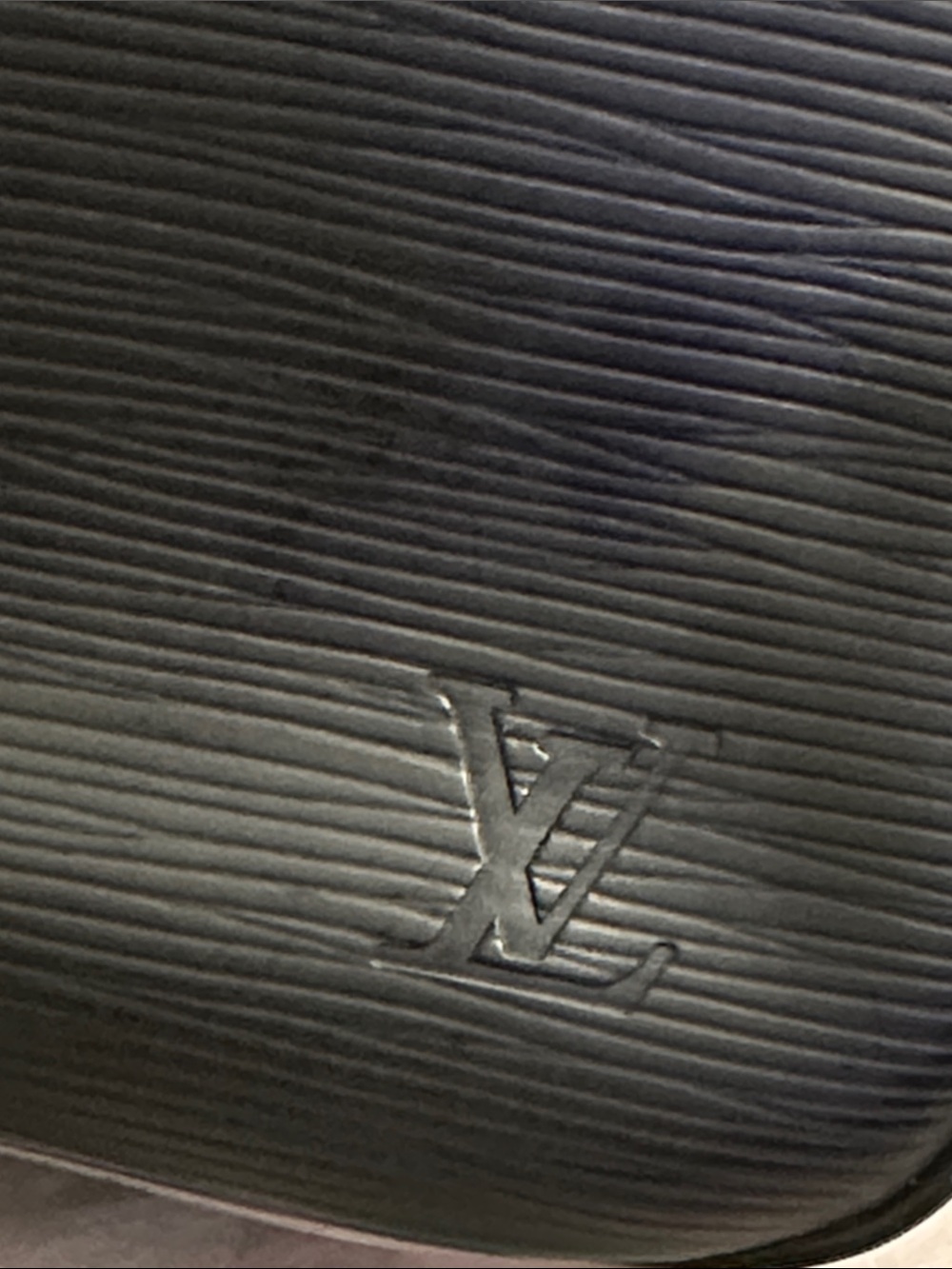 Louis Vuitton Passy Tote Epi Bag in Black - Picture 3 of 15